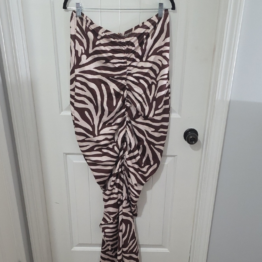 SHEIN Strapless Zebra-Print Maxi Dress in Brown & Cream - Picture 5 of 6